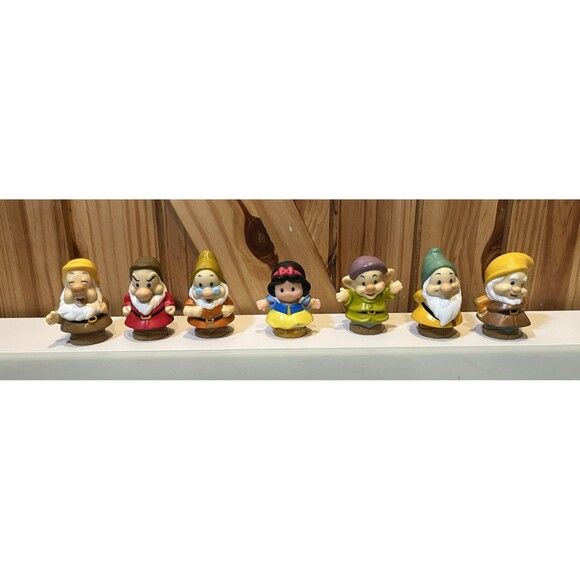 Fisher Price Little People Disney Snow White & Seven Dwarfs Figures INCOMPLETE - Picture 1 of 6